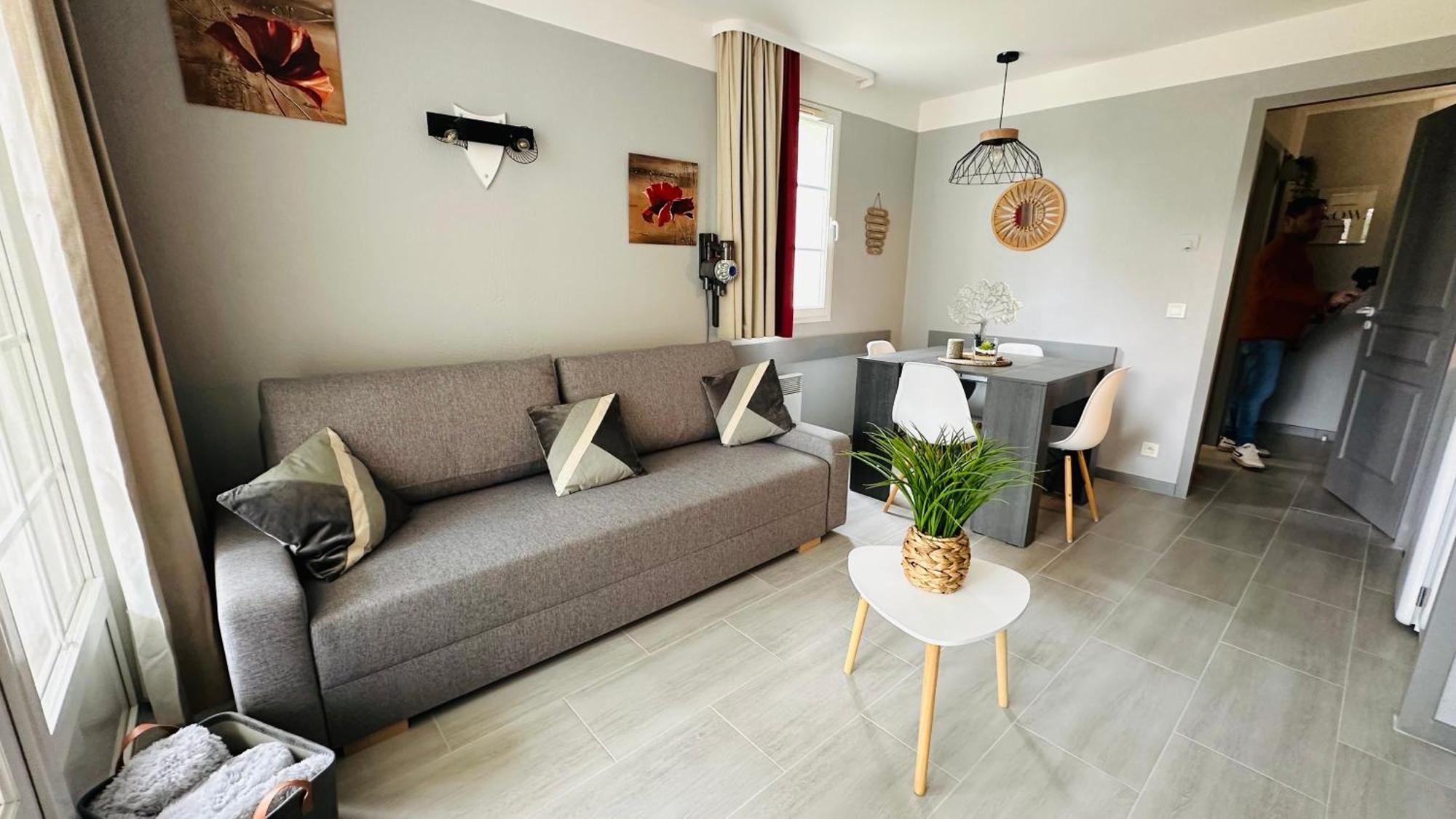 ביסקארוס Appartement En Residence Pierre Et Vacance Au Golf מראה חיצוני תמונה